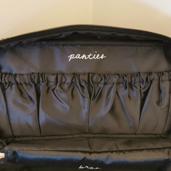 Victoria Secret lingerie travel bag w double zippers & handle brand new w tag - Picture 9 of 10
